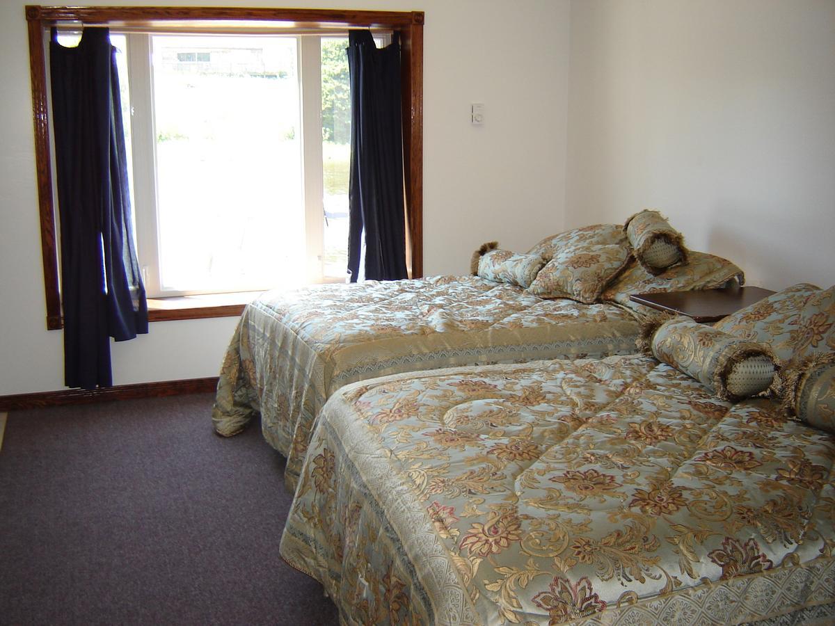 Sauble River Marina And Lodge Resort Sauble Beach Zimmer foto